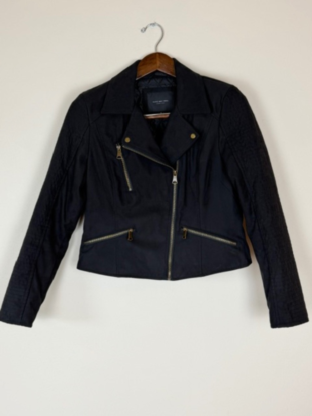 Marc New York Black Faux Suede Cropped Moto Jacket Gold Zips Quilted Women’s M